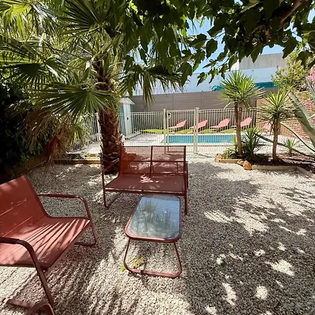 Bas De Villa, 6 Pers, Piscine, Terrasse, Proche Sablettes Apartman *