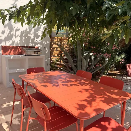Bas De Villa, 6 Pers, Piscine, Terrasse, Proche Sablettes Apartman